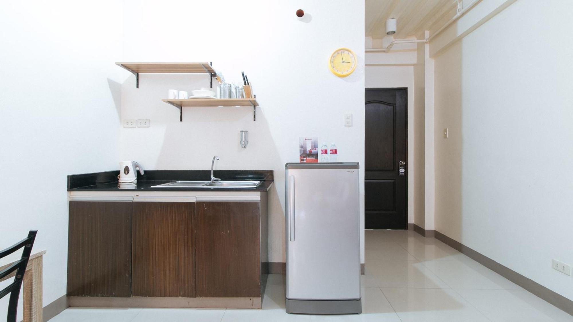 Paranaque City Reddoorz At Kassel Residences Paranaque מראה חיצוני תמונה