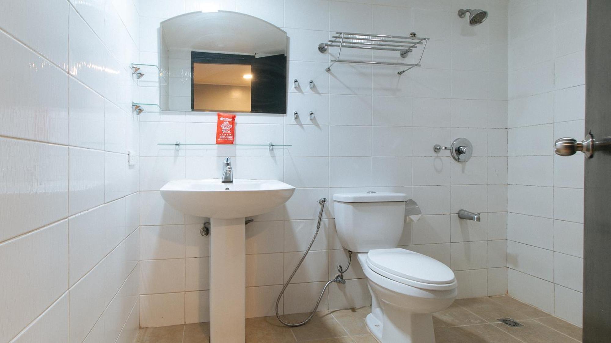 Paranaque City Reddoorz At Kassel Residences Paranaque מראה חיצוני תמונה