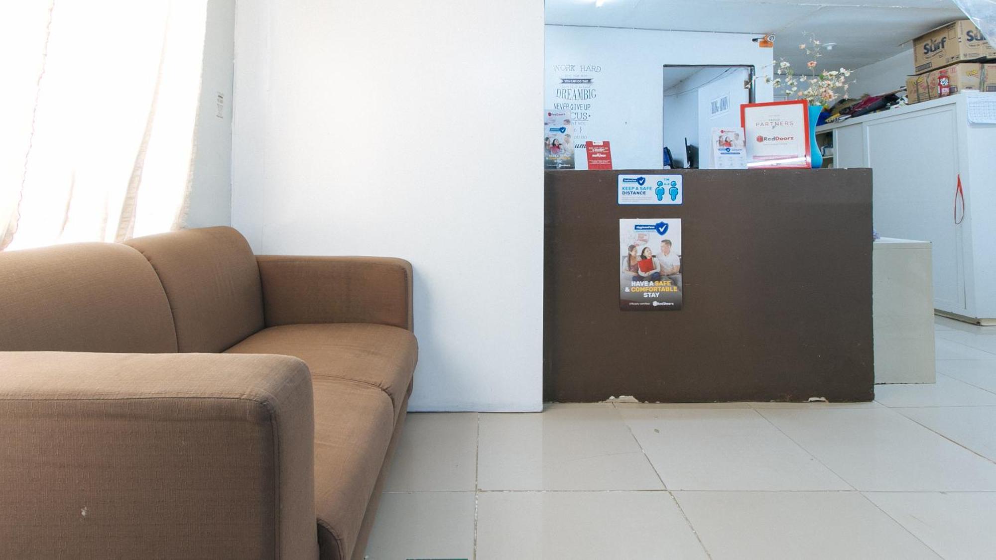 Paranaque City Reddoorz At Kassel Residences Paranaque מראה חיצוני תמונה